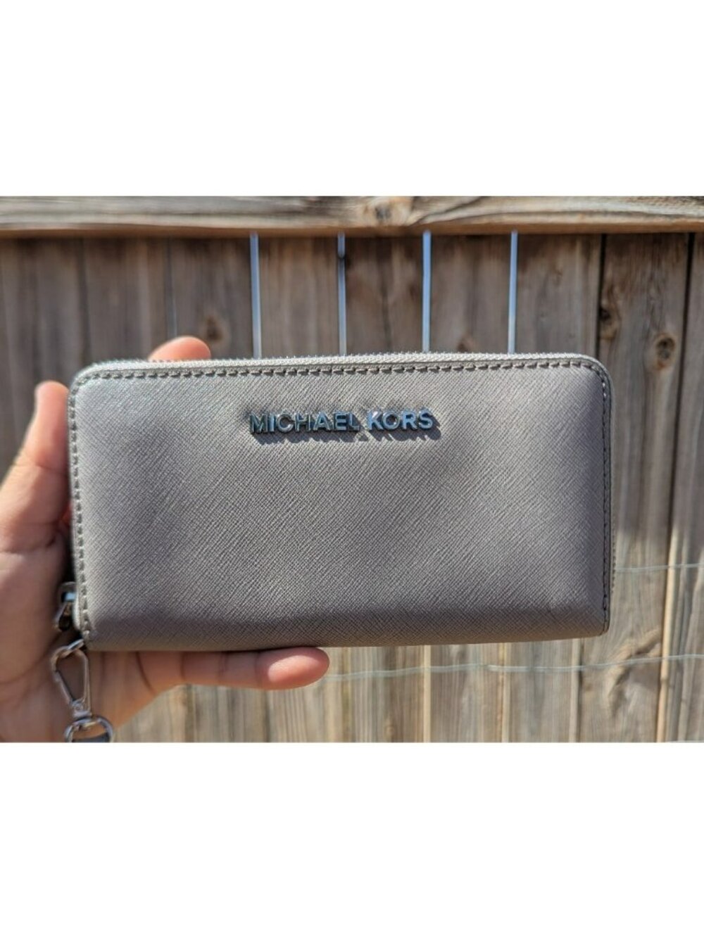 Michael Kors Crossgrain Leather Zip Around Wallet Wristlet Gray Silver